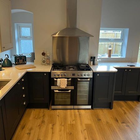 Luxury 2 Bed Apartment Great Location Stoke-on-Trent Esterno foto