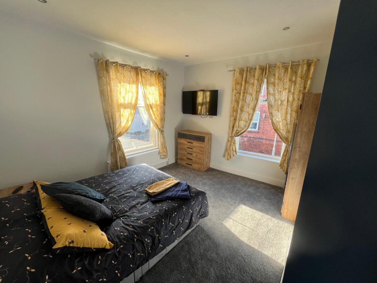 Luxury 2 Bed Apartment Great Location Stoke-on-Trent Esterno foto
