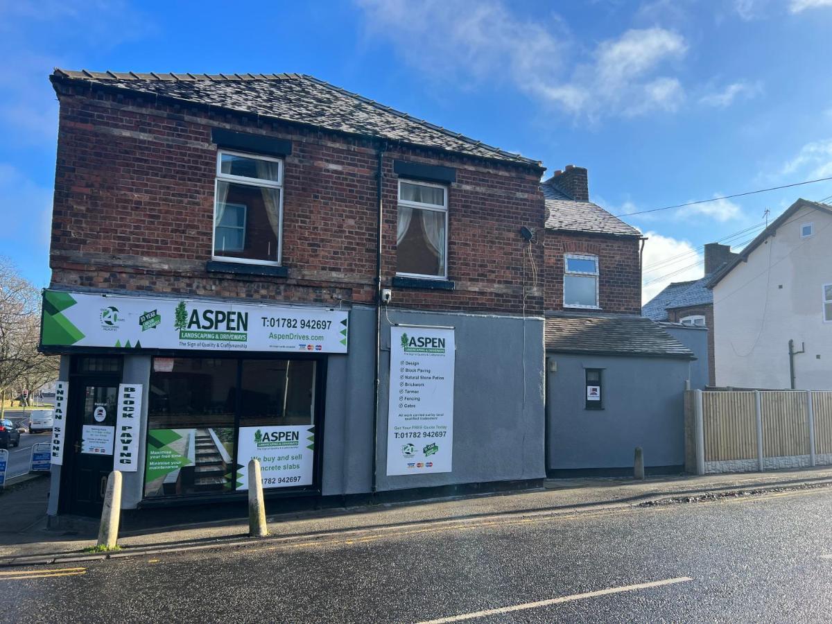 Luxury 2 Bed Apartment Great Location Stoke-on-Trent Esterno foto