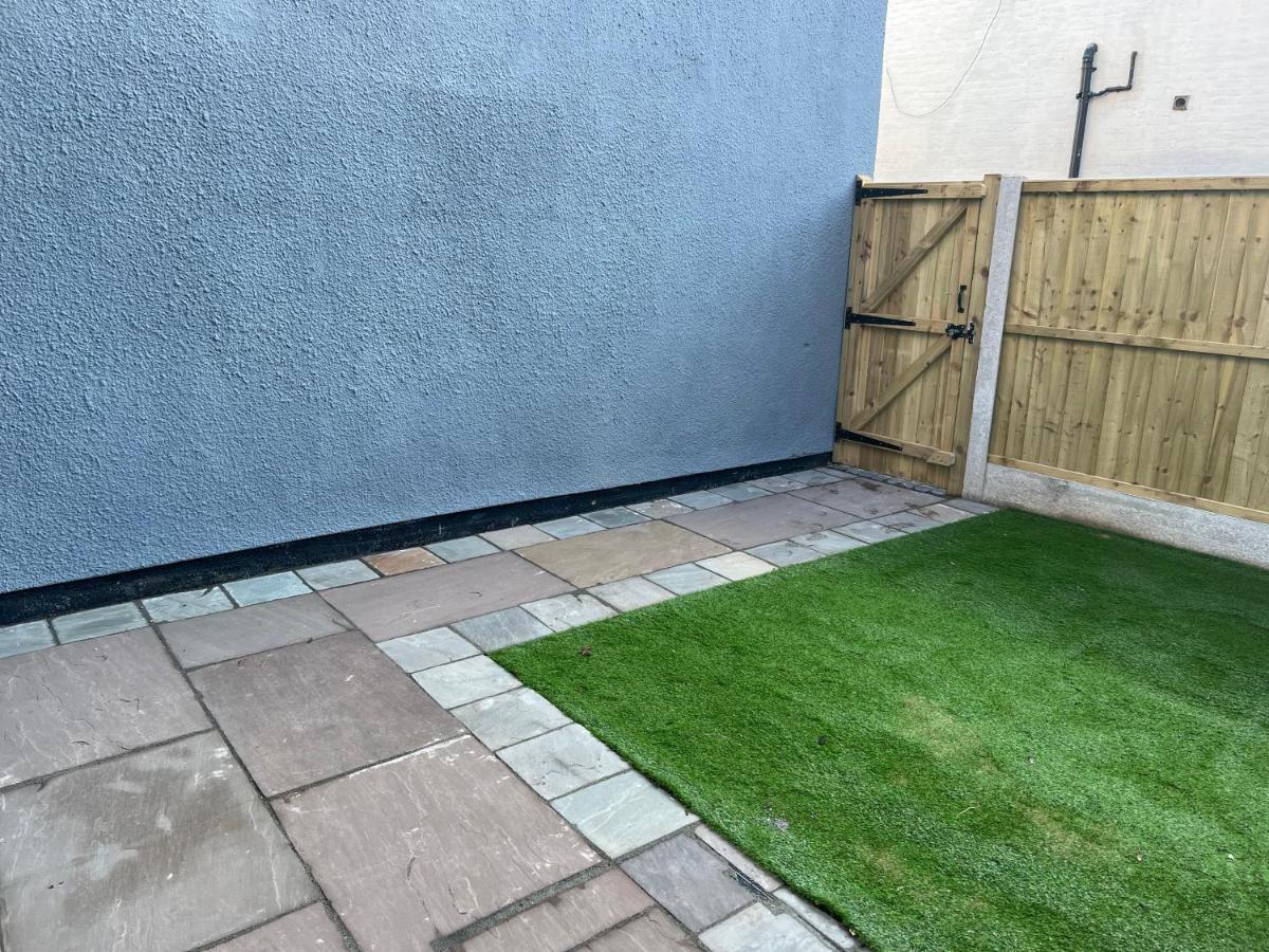 Luxury 2 Bed Apartment Great Location Stoke-on-Trent Esterno foto