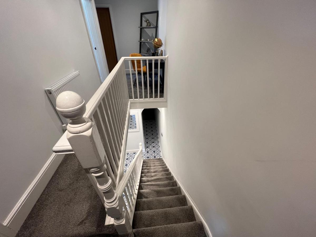 Luxury 2 Bed Apartment Great Location Stoke-on-Trent Esterno foto