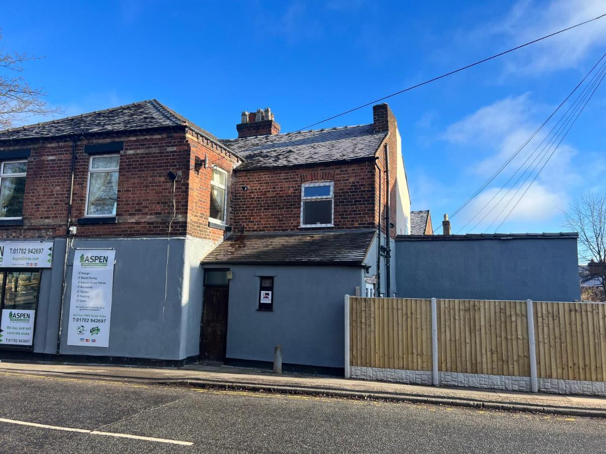 Luxury 2 Bed Apartment Great Location Stoke-on-Trent Esterno foto