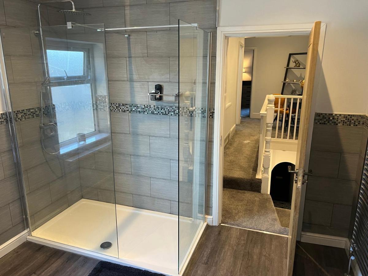 Luxury 2 Bed Apartment Great Location Stoke-on-Trent Esterno foto