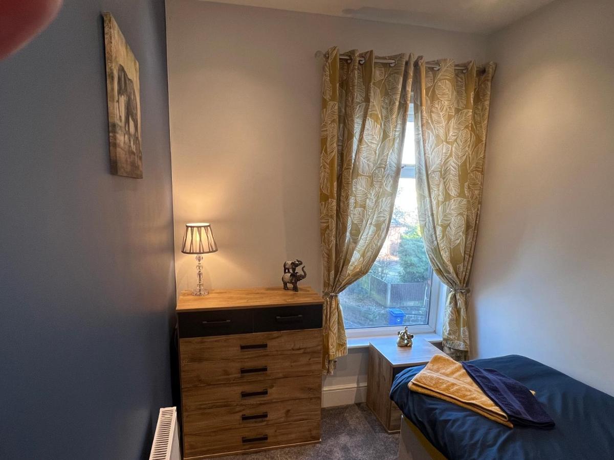 Luxury 2 Bed Apartment Great Location Stoke-on-Trent Esterno foto