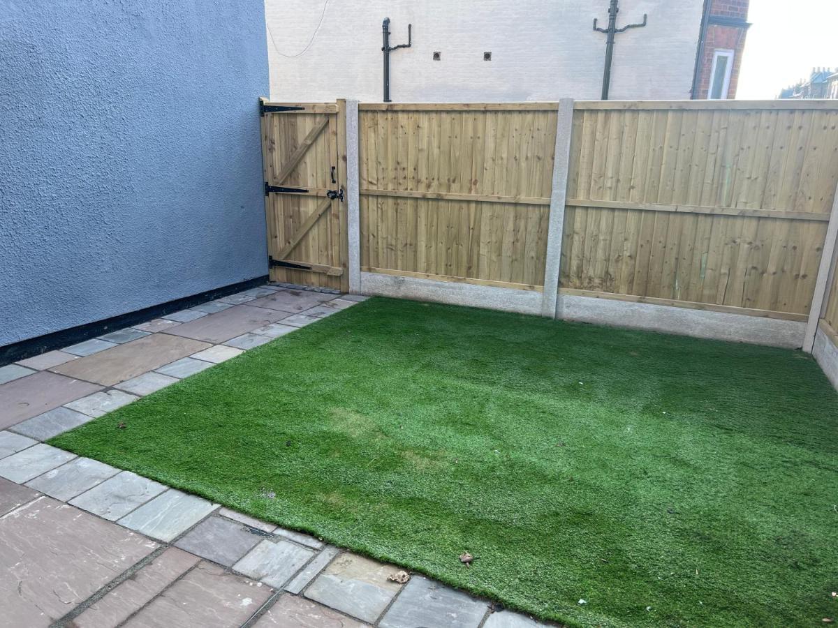 Luxury 2 Bed Apartment Great Location Stoke-on-Trent Esterno foto