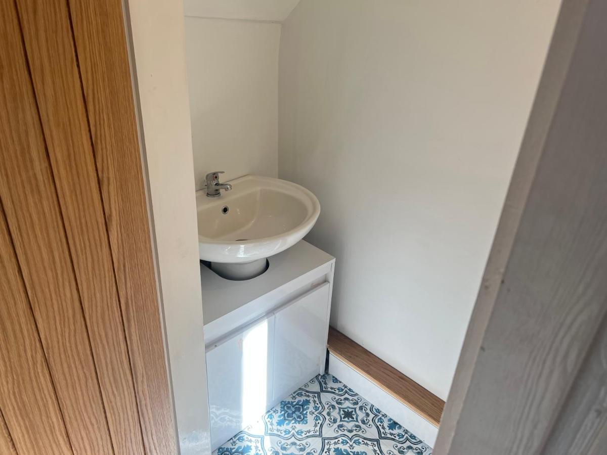 Luxury 2 Bed Apartment Great Location Stoke-on-Trent Esterno foto