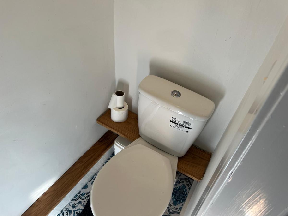 Luxury 2 Bed Apartment Great Location Stoke-on-Trent Esterno foto